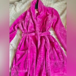 Juicy Couture Fuchsia Plush Sleepwear Robe